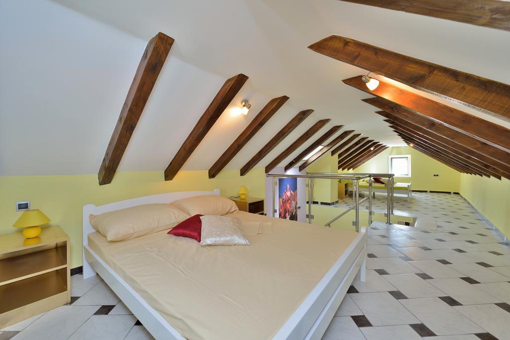 Apartments Carpe Diem Novigrad  Zimmer foto